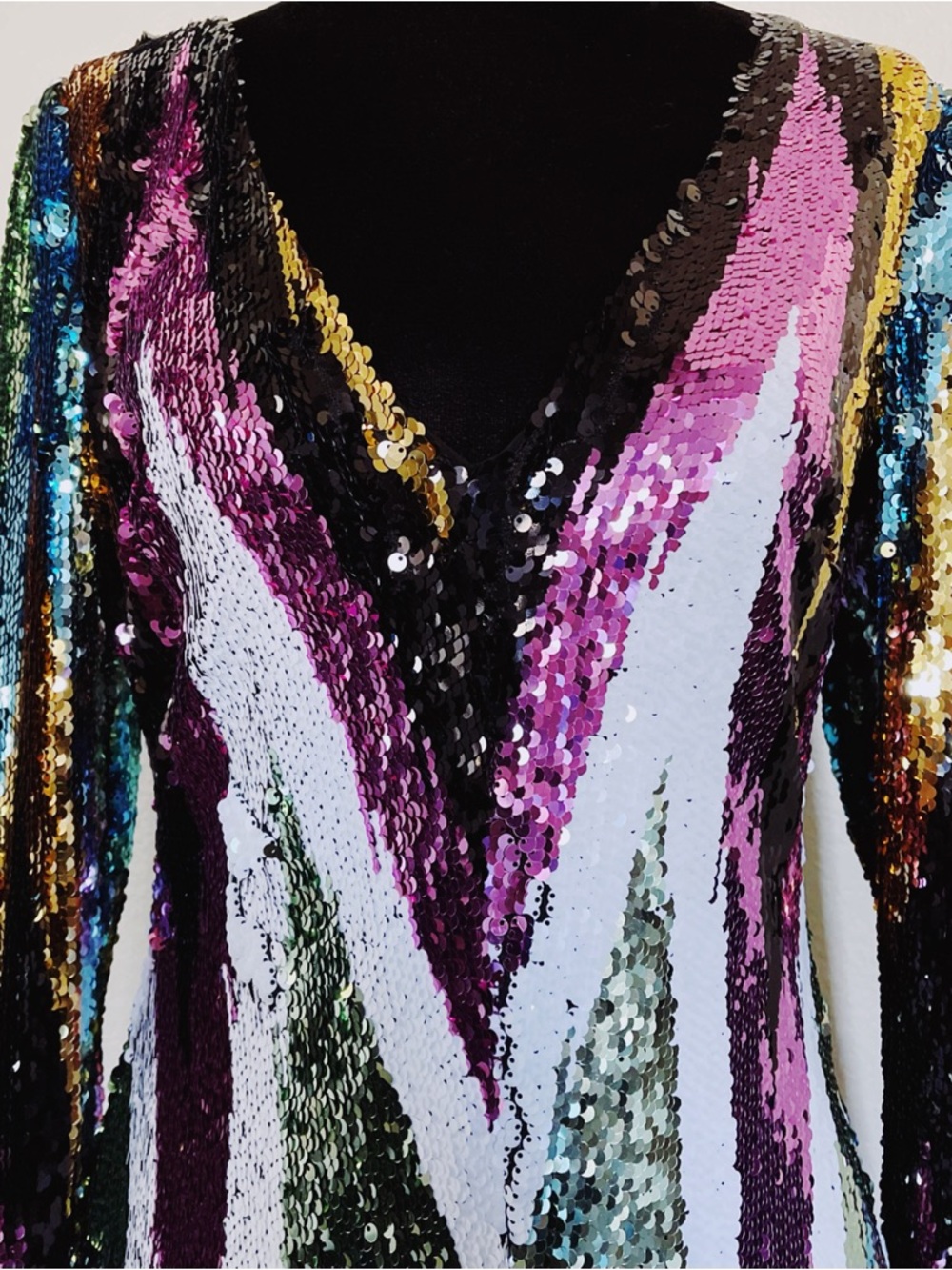 BADGLEY MISCHKA Stretch Sequin Chevron Party Dress - Picture 6 of 14